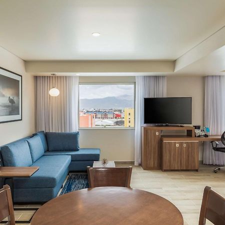 Hampton Inn By Hilton Tijuana Exterior photo