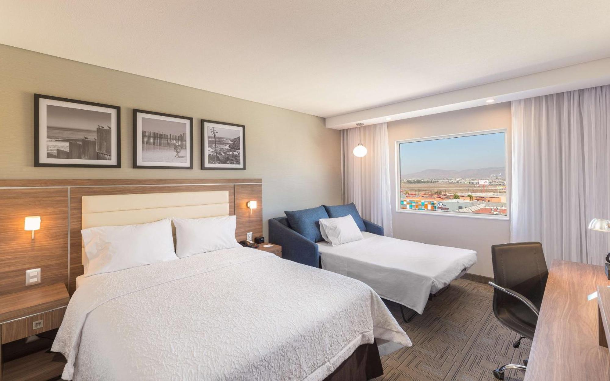 Hampton Inn By Hilton Tijuana Exterior photo